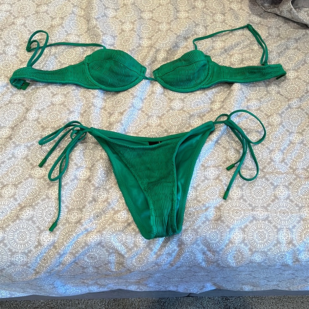 RARE TRIANGL BATHING SUIT - tropical mala xxs